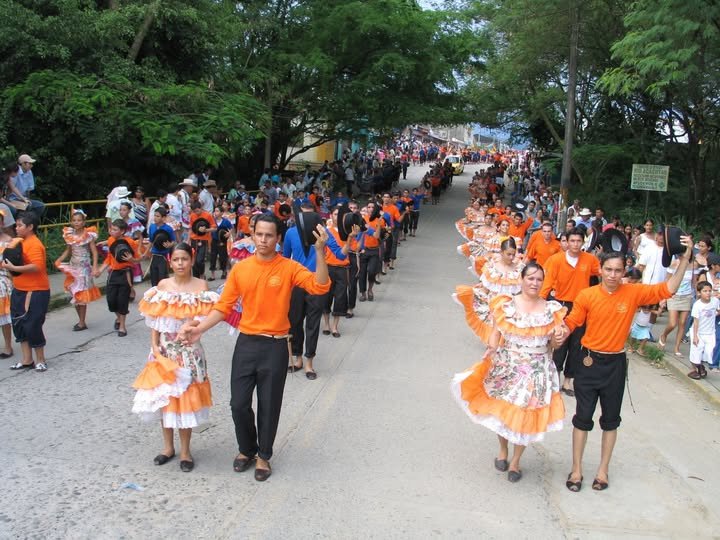 #TBT Así se veía la tradicional y colorida Joropera en el año