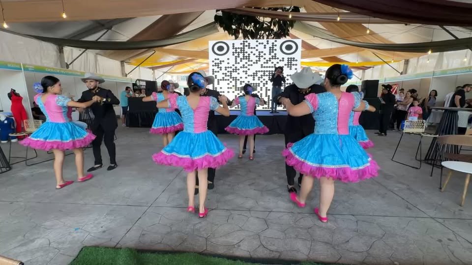 ¡ATLETAS, VISITANTES, EMOCIÓN Y ADRENALINA EN VIVO DESDE LA ENTREGA DE KITS