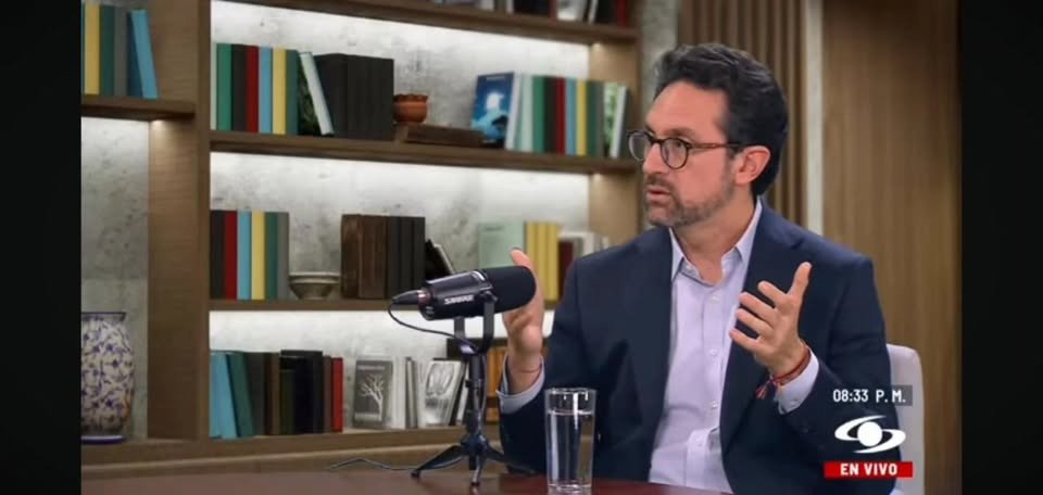 #Colombia #Política #Corrupción Expertos en temas anticorrupción manifiestan claramente cuál ...