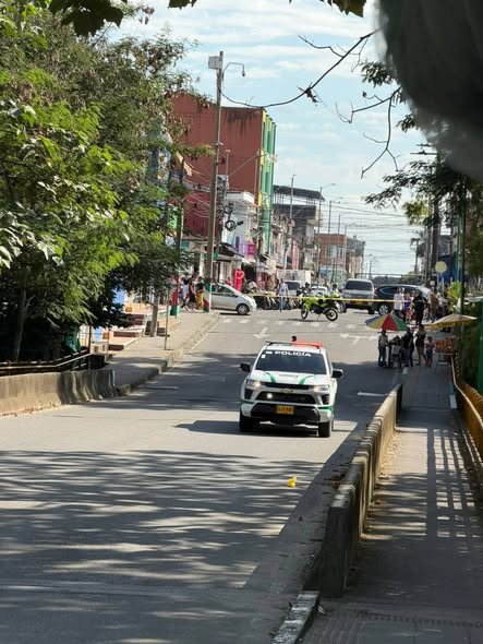 #Acacías #Alerta A esta hora de lunes las autoridades han cerrado la